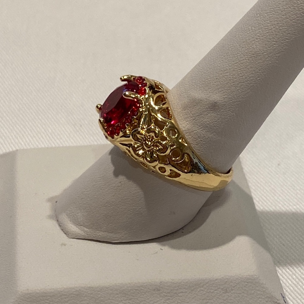 Gold Tone Red Gem Ring, Size 9 - Picture 3 of 5